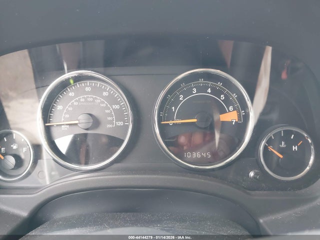1C4NJDEB2GD758235 Jeep Compass Latitude