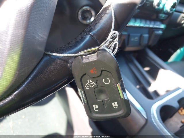 Продаж на аукціоні авто 2019 Gmc Sierra 1500 Slt, vin: 1GTP8DED6KZ148128, номер лоту: 44144300