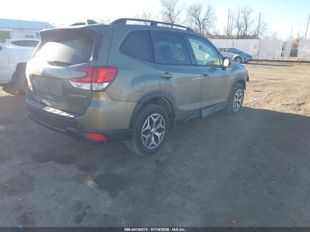 JF2SKAJC1LH553233 Subaru Forester Premium