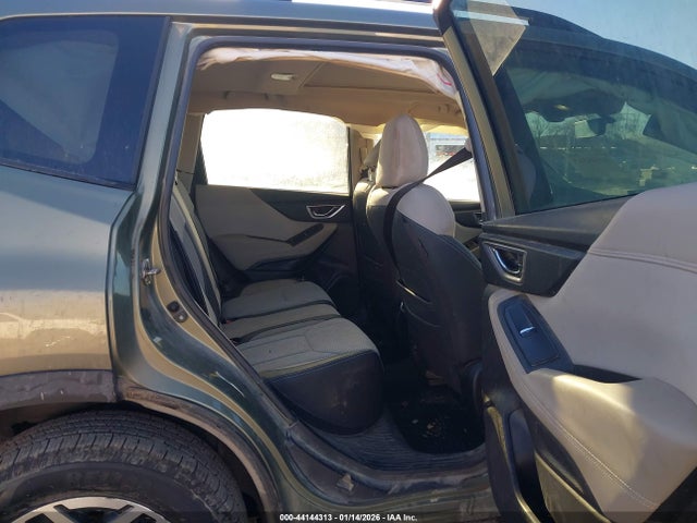 JF2SKAJC1LH553233 Subaru Forester Premium