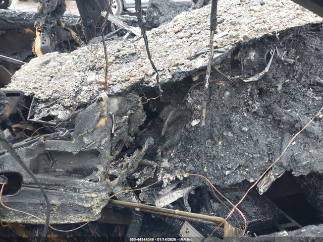 2017 AUDI Q7 WA1LAAF75HD015547 Photo 4