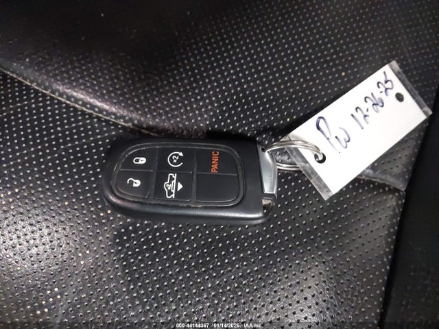 44144367 :رقم المزاد ، 1C6RR7MT3FS539212 vin ، 2015 Ram 1500 Sport مزاد بيع