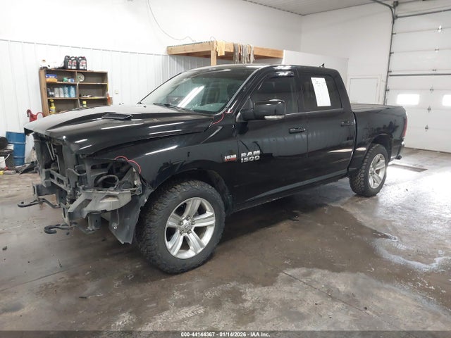 44144367 :رقم المزاد ، 1C6RR7MT3FS539212 vin ، 2015 Ram 1500 Sport مزاد بيع