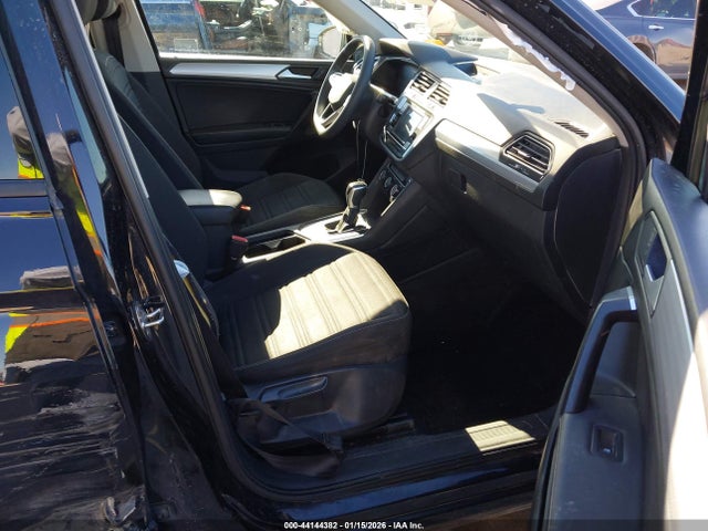 3VV1B7AXXNM111809 Volkswagen Tiguan 2.0t S
