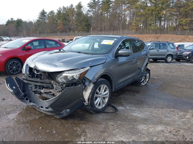 JN1BJ1CR5JW287777 Nissan Rogue Sport S