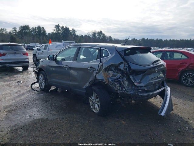 JN1BJ1CR5JW287777 Nissan Rogue Sport S