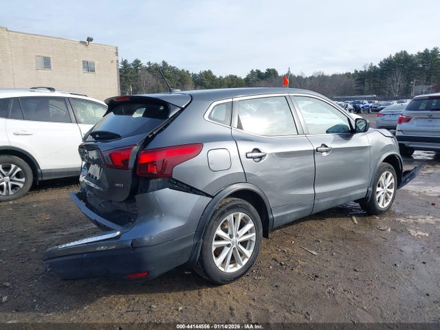 JN1BJ1CR5JW287777 Nissan Rogue Sport S