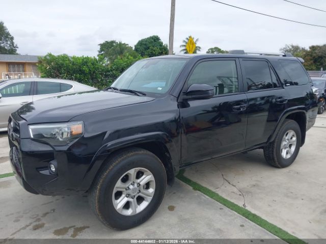 2024 TOYOTA 4RUNNER JTEEU5JRXR5310625 Photo 1