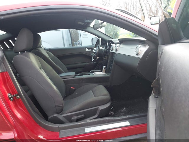 2007 Ford Mustang V6 Deluxe/v6 Premium მანქანა იყიდება აუქციონზე, vin: 1ZVFT80N975334873, აუქციონის ნომერი: 44144627