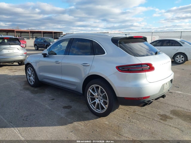 2015 PORSCHE MACAN WP1AB2A55FLB51202 Photo 2