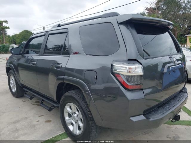 2022 TOYOTA 4RUNNER JTEEU5JR1N5269893 Photo 2