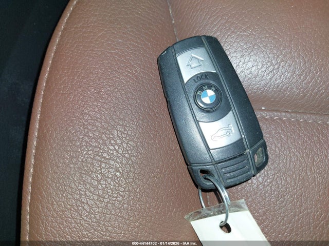 2013 BMW X1 WBAVL1C59DVR82837 Photo 10