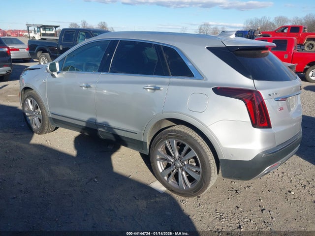 2020 CADILLAC XT5 1GYKNCR45LZ218379 Photo 2