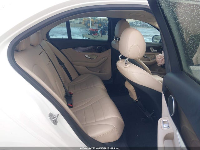 44144750 :رقم المزاد ، 55SWF4JB5FU057206 vin ، 2015 Mercedes-benz C 300 مزاد بيع