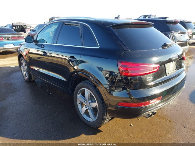 WA1EFCFS9FR010605 Audi Q3 2.0t Premium Plus