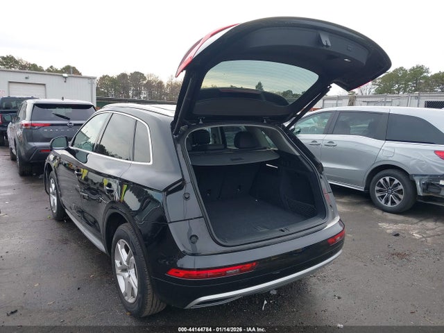 2019 AUDI Q5 WA1ANAFY4K2122483 Photo 2