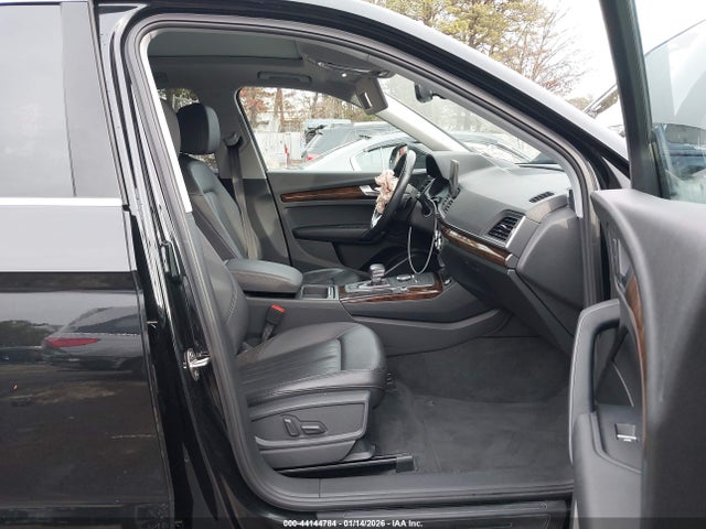 2019 AUDI Q5 WA1ANAFY4K2122483 Photo 4
