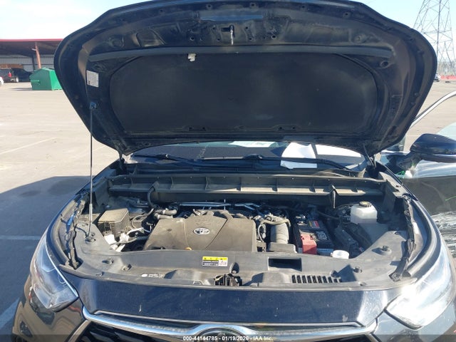 5TDFZRBHXMS070857 Toyota Highlander Platinum