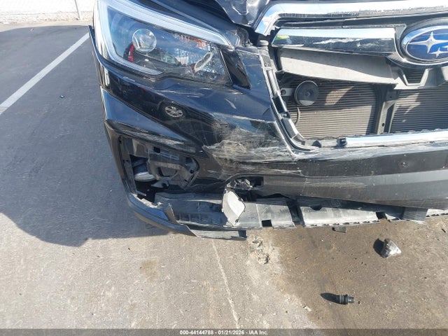 44144788 :رقم المزاد ، JF2SKASCXMH492951 vin ، 2021 Subaru Forester Limited مزاد بيع