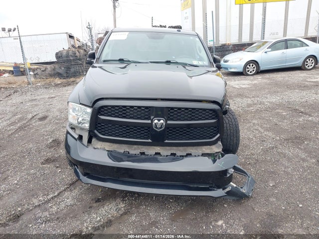3C6RR7KT9HG543715 RAM 1500 Express 4x4 5&#039;7 Box