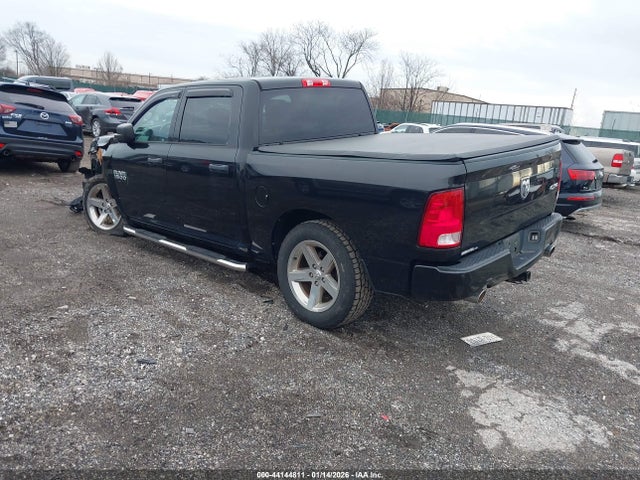 3C6RR7KT9HG543715 RAM 1500 Express 4x4 5&#039;7 Box
