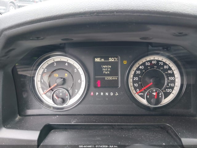 3C6RR7KT9HG543715 RAM 1500 Express 4x4 5&#039;7 Box