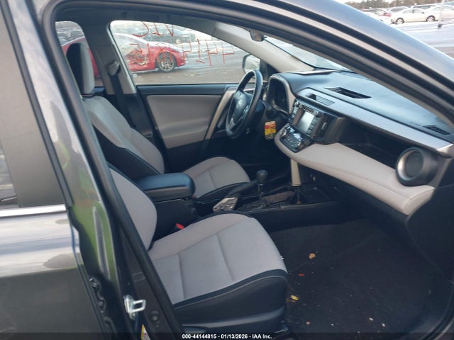 Toyota Rav4 Xle 2018 JTMRFREV2JJ239379 Image 5