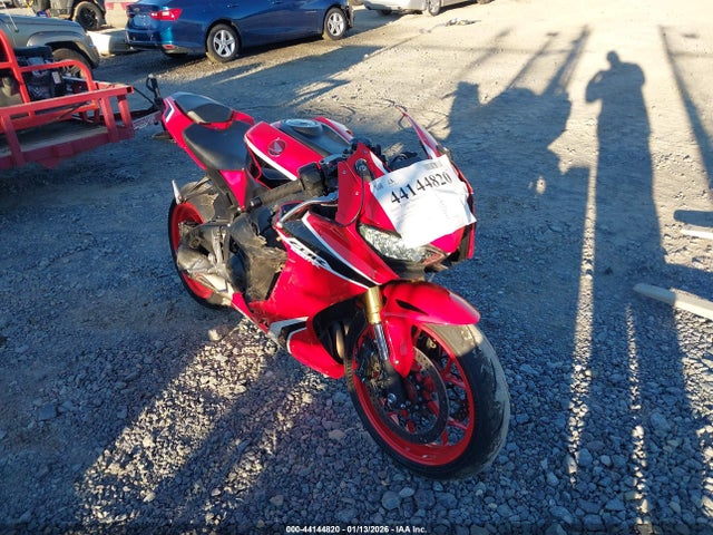 2017 HONDA CBR1000 JH2SC7706HK000381