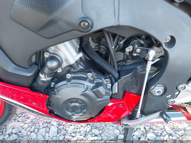 2017 HONDA CBR1000 JH2SC7706HK000381 Photo 8