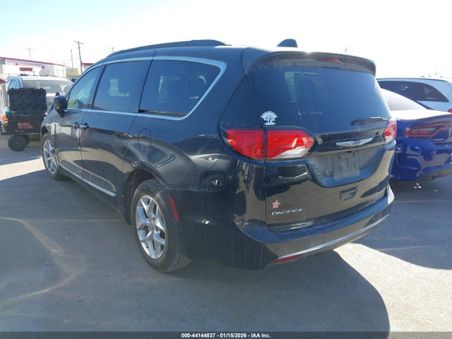 Chrysler Pacifica Touring-l 2017 2C4RC1BGXHR820747 Image 3
