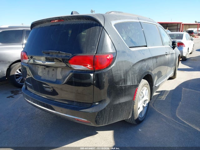Chrysler Pacifica Touring-l 2017 2C4RC1BGXHR820747 Image 4