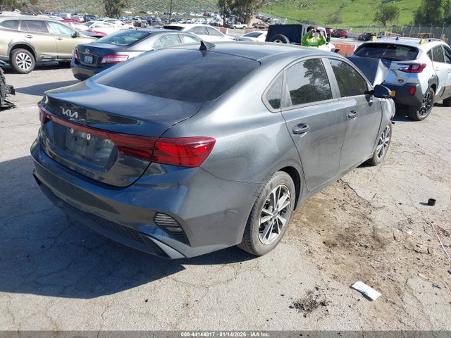 3KPF24AD9PE512242 KIA Forte Lxs