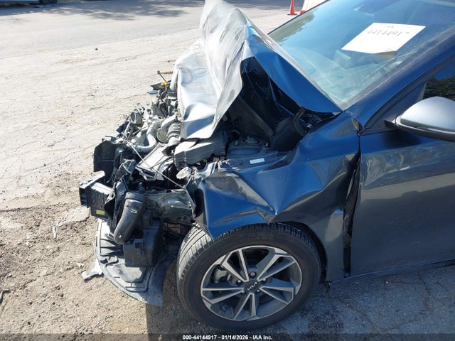 3KPF24AD9PE512242 KIA Forte Lxs