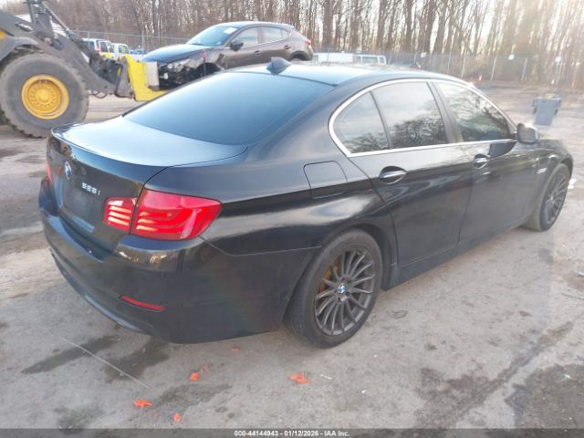 2013 BMW 528I WBAXG5C54DD232286 Photo 3