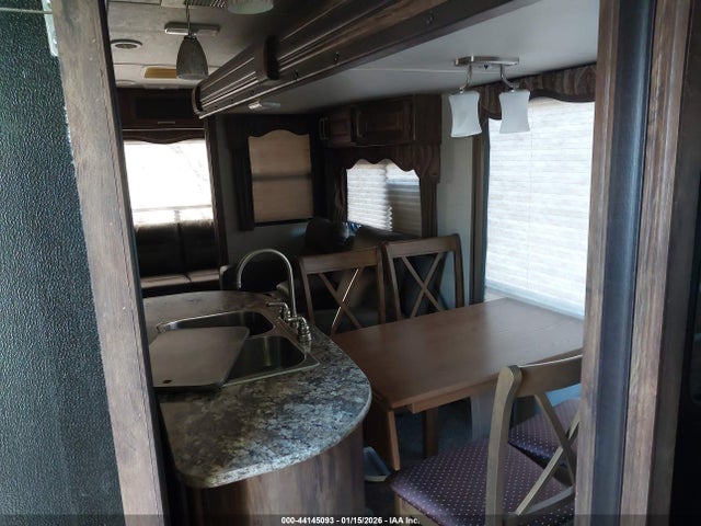Keystone Travel Trlr 2016 4YDF29R2XG2500563 Image 8