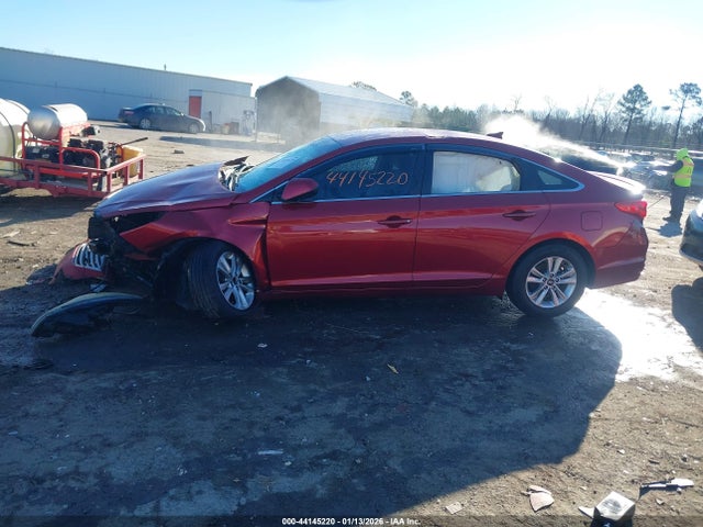 Hyundai SONATA SE 2016 5NPE24AF3GH296770 Image 15