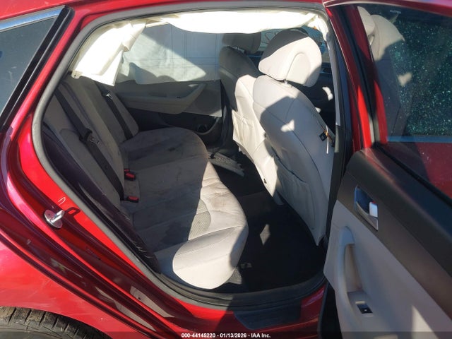 Hyundai SONATA SE 2016 5NPE24AF3GH296770 Image 8