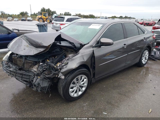 2015 TOYOTA CAMRY 4T1BF1FK7FU876681 Photo 1