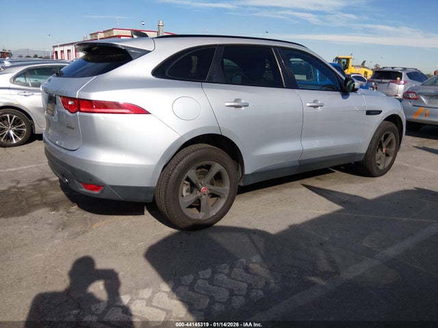2020 JAGUAR F-PACE SADCJ2FX9LA629821 Photo 3