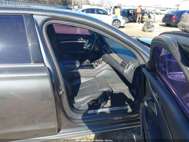 Продажа на аукционе авто 2015 Audi S8 4.0t, vin: WAUK2AFD1FN019295, номер лота: 44145336