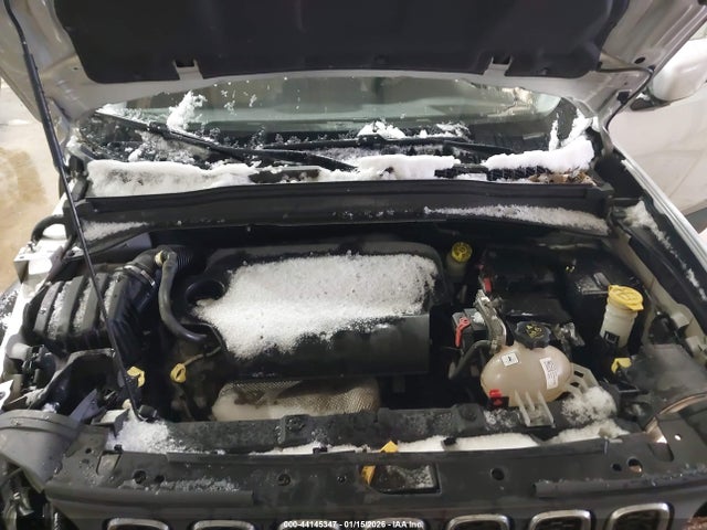 Продаж на аукціоні авто 2015 Jeep Renegade Latitude, vin: ZACCJBBT0FPB65684, номер лоту: 44145347