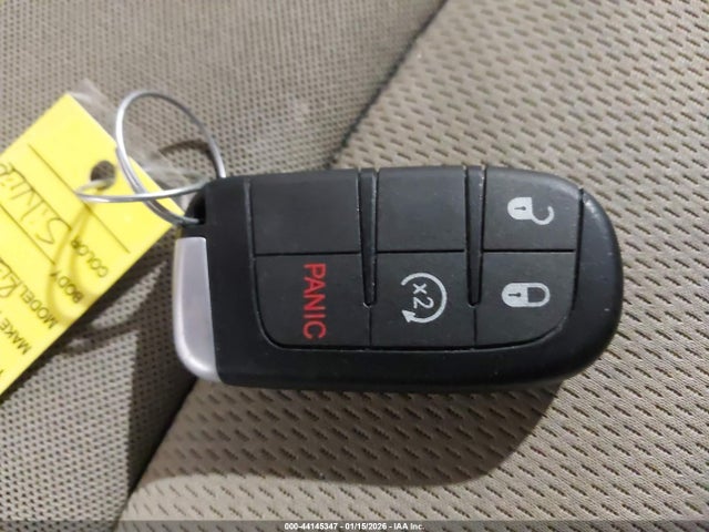 Продаж на аукціоні авто 2015 Jeep Renegade Latitude, vin: ZACCJBBT0FPB65684, номер лоту: 44145347