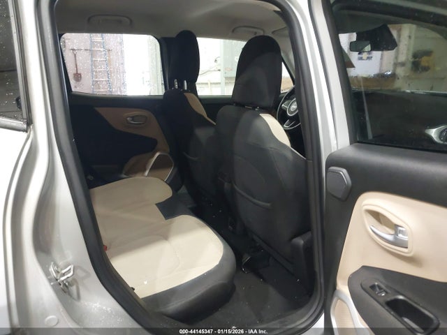 Продаж на аукціоні авто 2015 Jeep Renegade Latitude, vin: ZACCJBBT0FPB65684, номер лоту: 44145347