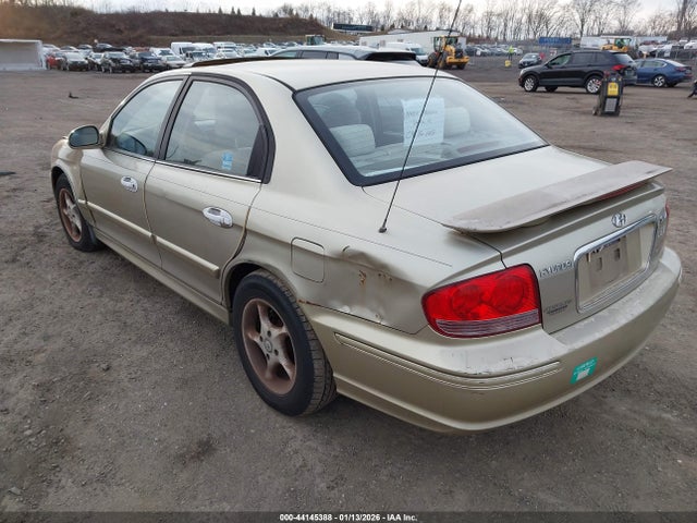 2003 HYUNDAI SONATA KMHWF25S23A796470 Photo 2