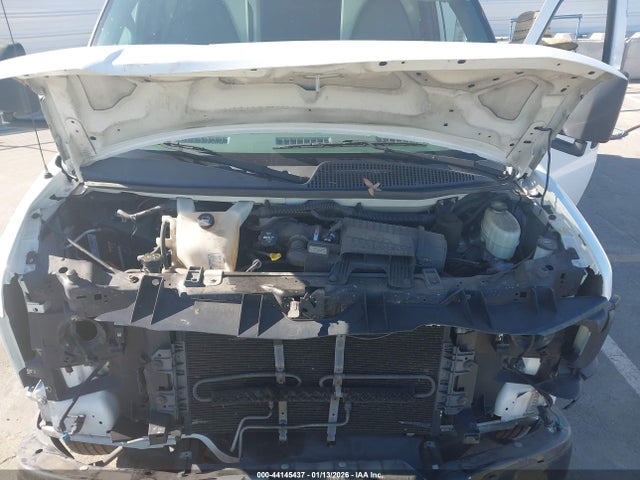1GB0G2CAXE1140137 Chevrolet Express Cutaway 3500