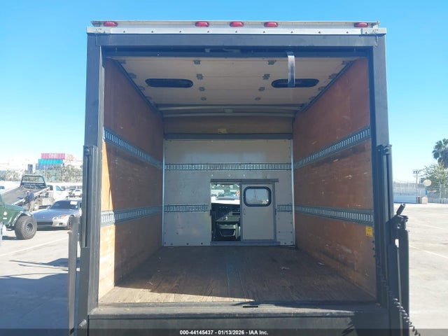 1GB0G2CAXE1140137 Chevrolet Express Cutaway 3500