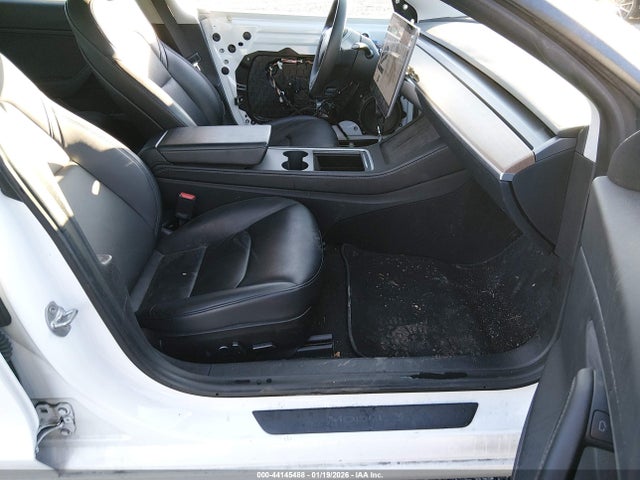 2021 TESLA MODEL 3 5YJ3E1EBXMF901981 Photo 4
