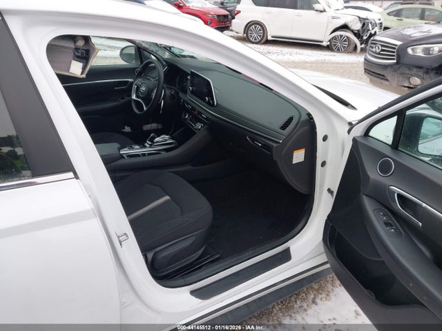 2023 HYUNDAI SONATA HYBRID KMHL24JJ1PA079801 Photo 4