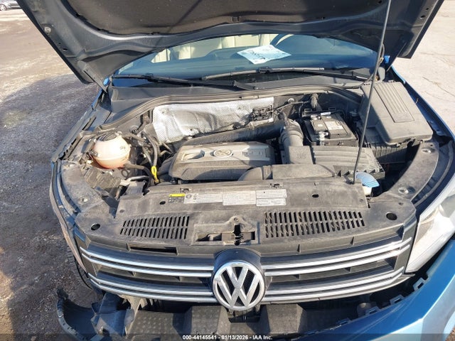 WVGBV7AXXHW508222 Volkswagen Tiguan 2.0t S