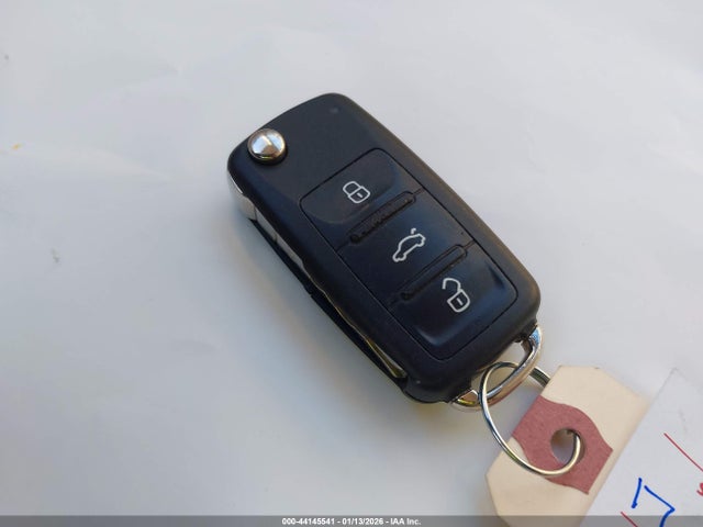 WVGBV7AXXHW508222 Volkswagen Tiguan 2.0t S